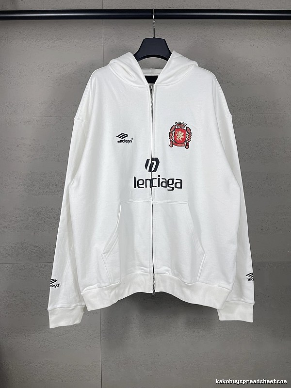 Valencia Casual Soccer hoodie Black Valencia Crest for Streetwear Looks