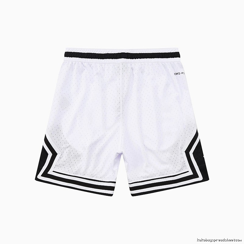 AJ sporty black and white shorts
