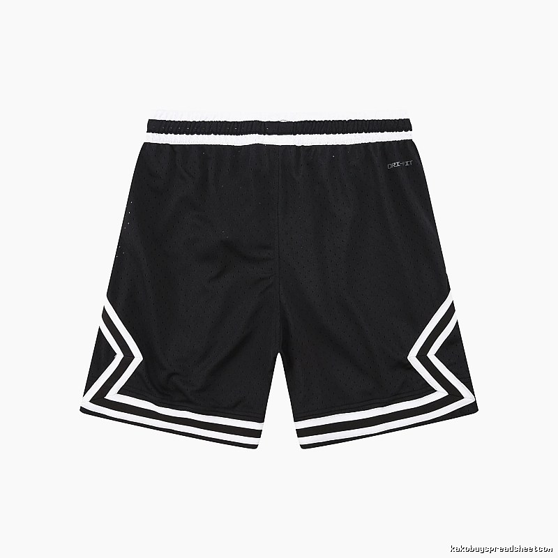 AJ sporty black shorts