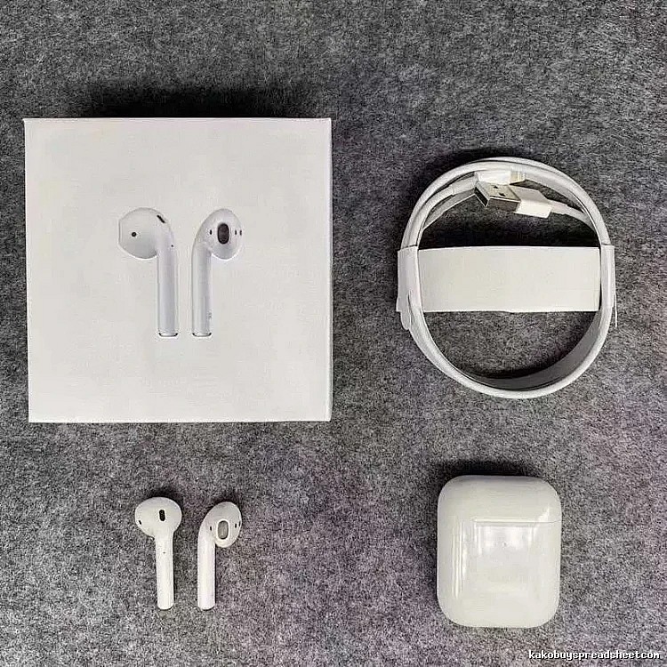 Apple AirPods Wireless Earbuds in White