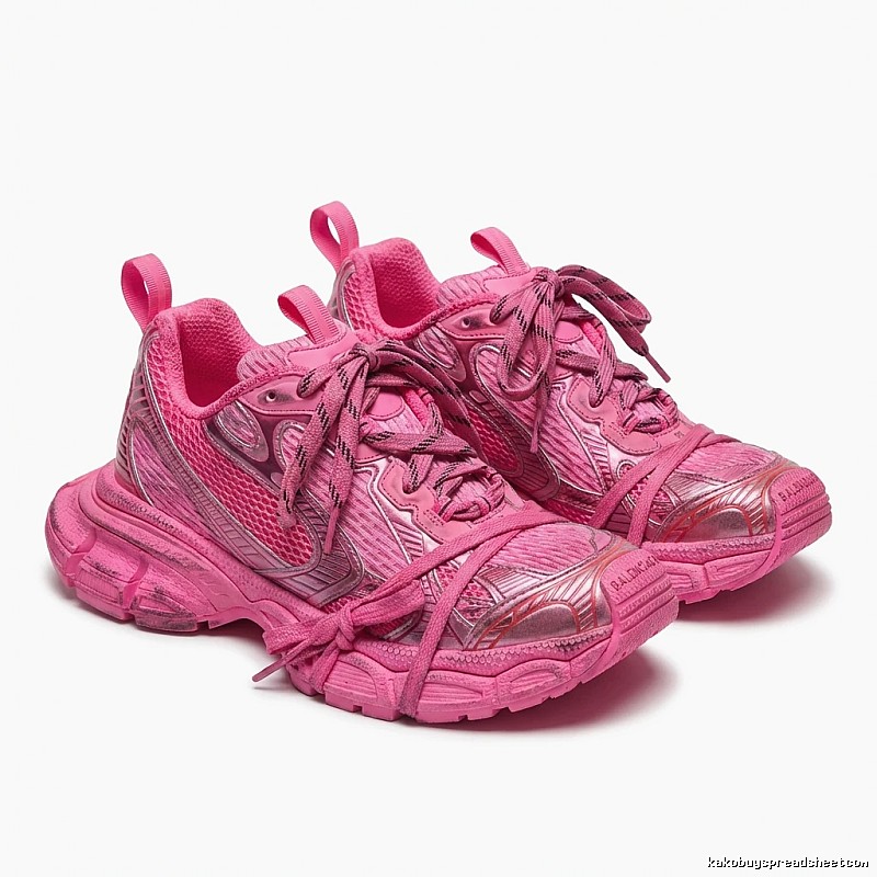 Balenciaga's dad-style pink shoes