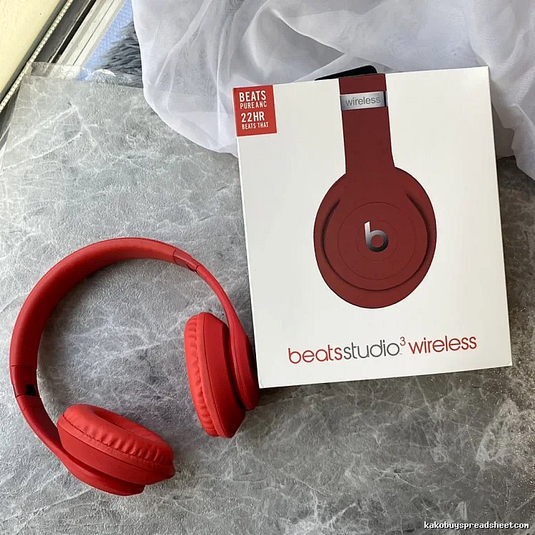 Beats Studio Wireless Headphones in Red