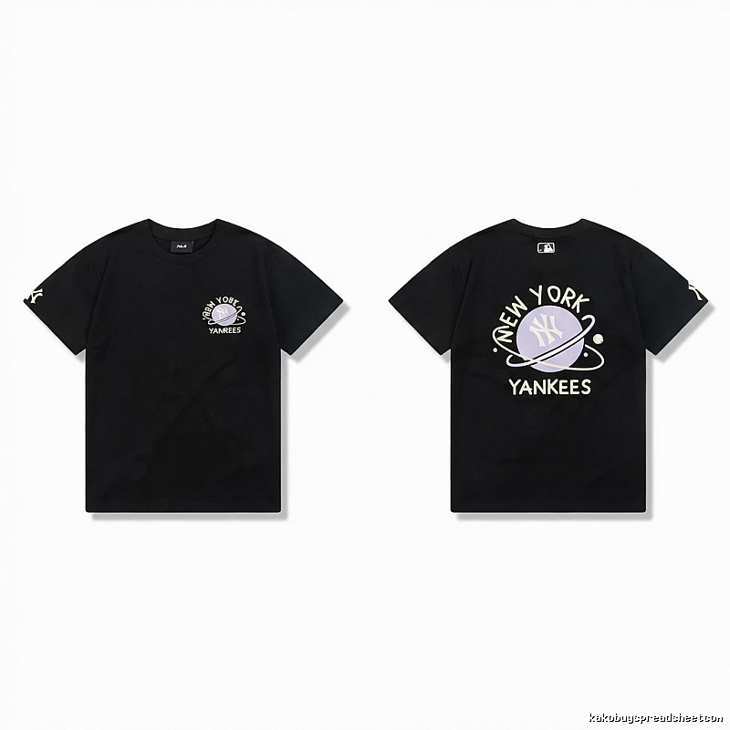 Black T-shirt of MLB New York Yankees