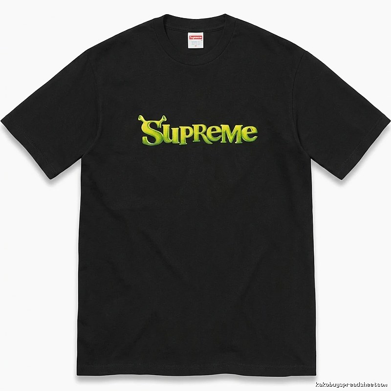 Black T-shirt with Supreme letter print