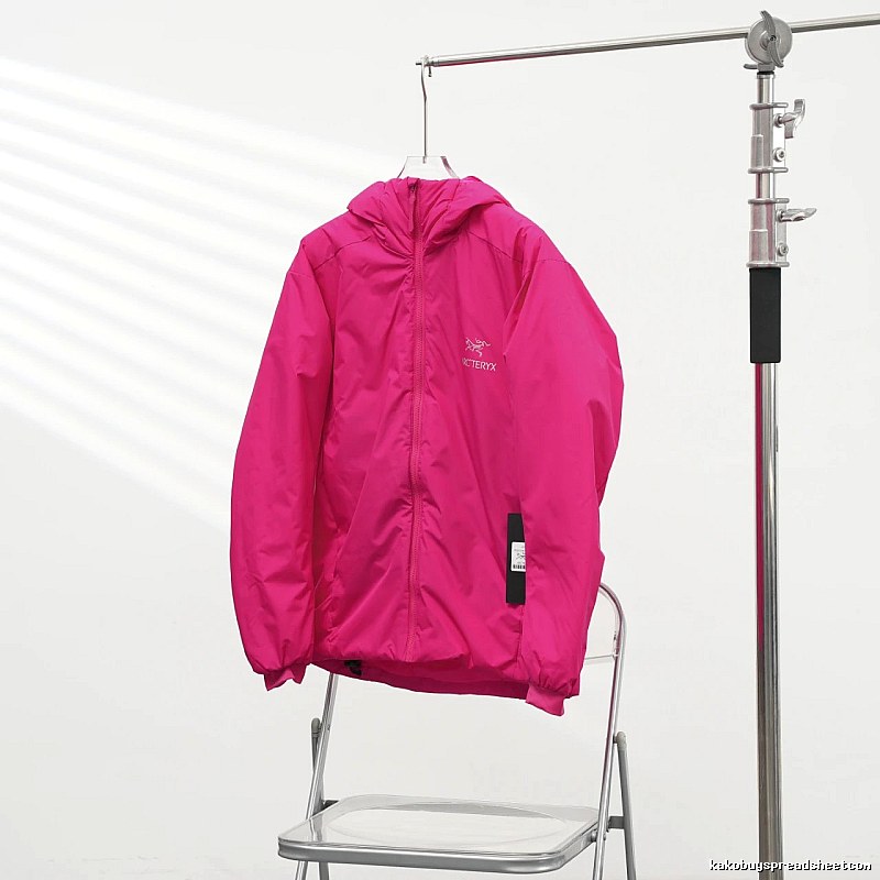 Bright Shell Jacket with vivid finish - Arc'teryx Layering Edit