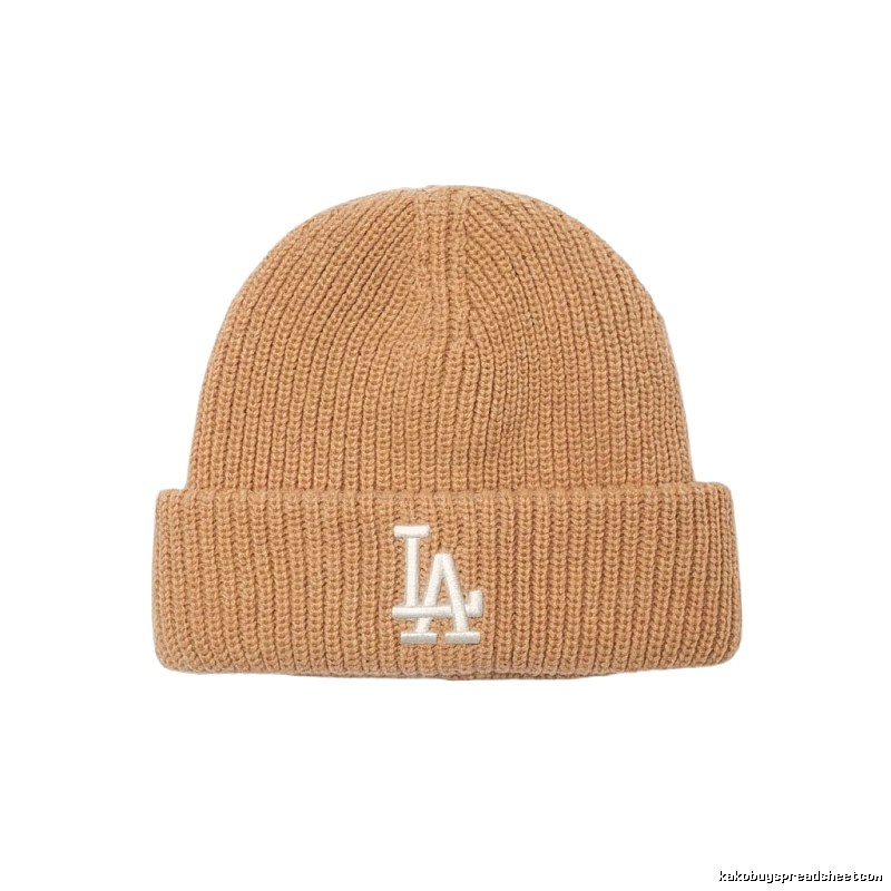 Classic LA-style khaki cap of MLB