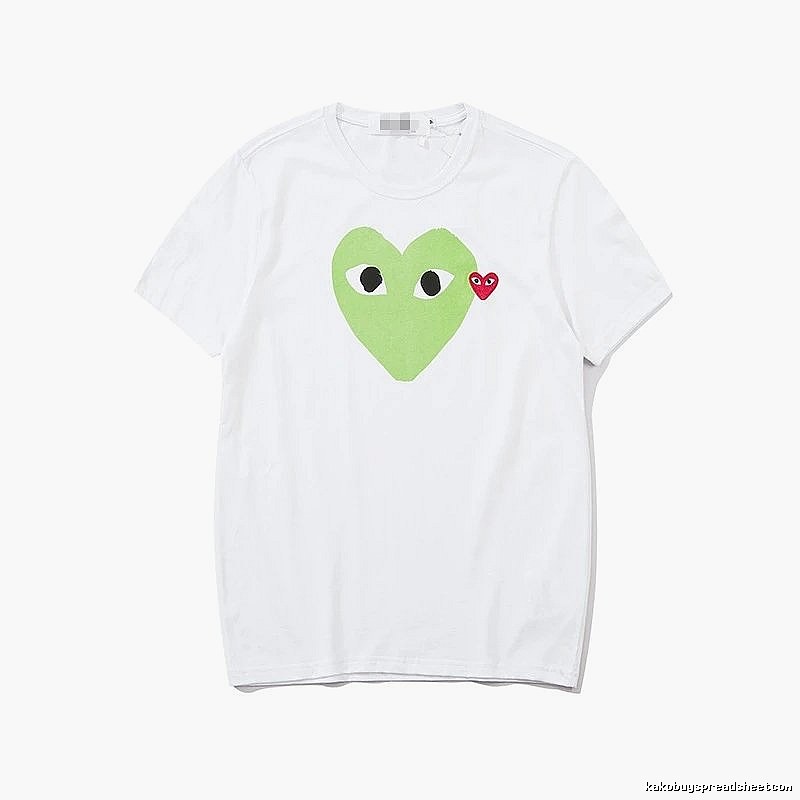 Comme des Garcons PLAY 2023-03 Green Style 2303 Heart Logo T-Shirt Airport Outfit