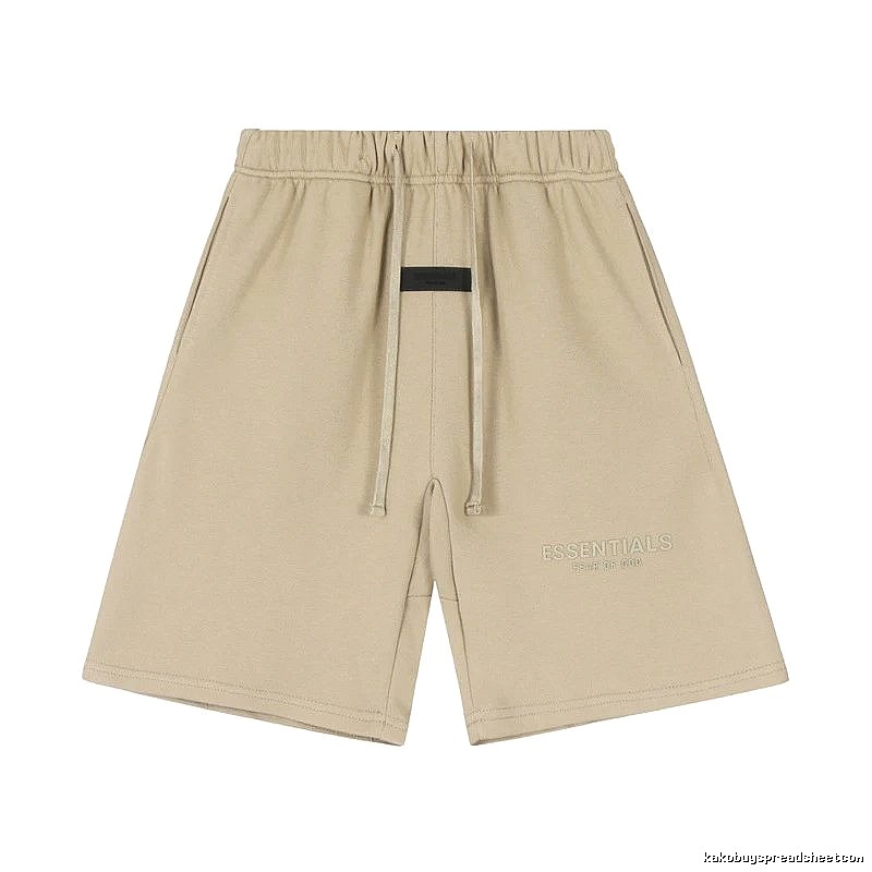 ESSENTIALS minimalist style khaki shorts