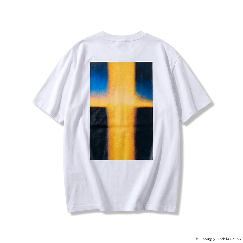 ESSENTIALS minimalist style white T-shirt