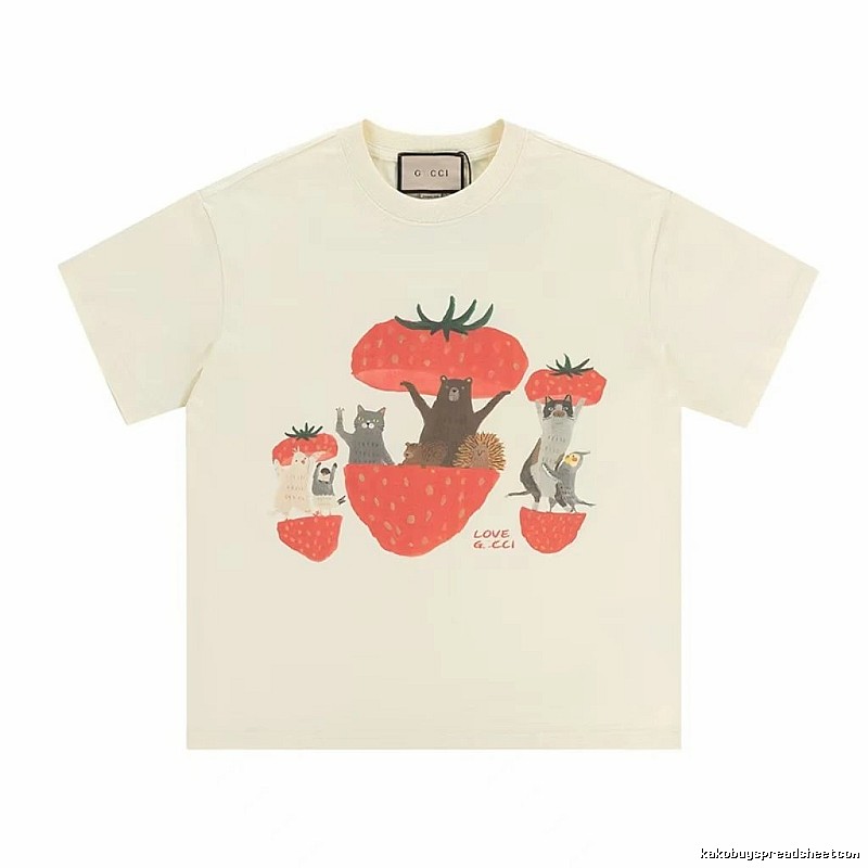 Gucci Strawberry & Animal Childlike Playful Off-white T-shirt
