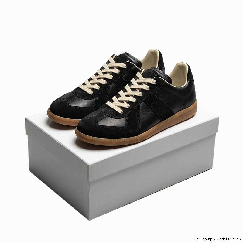 Maison Margiela German military training retro-style black shoes