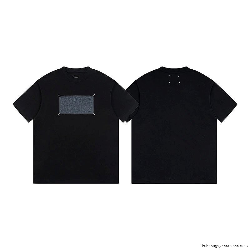 Maison Margiela Stitched Minimalist Style Black Short-sleeve T-shirt