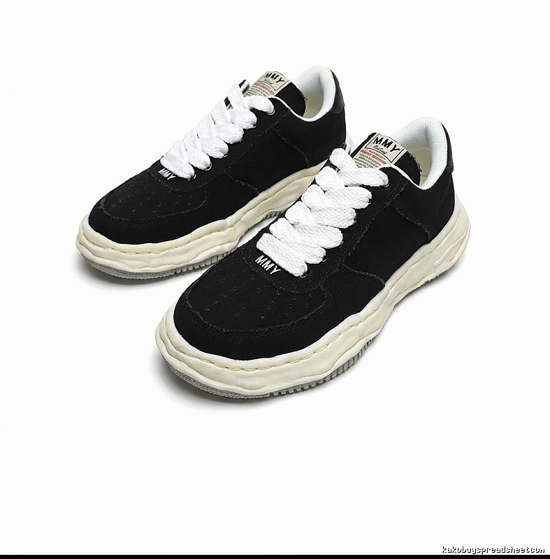 MMY retro-style black canvas shoes