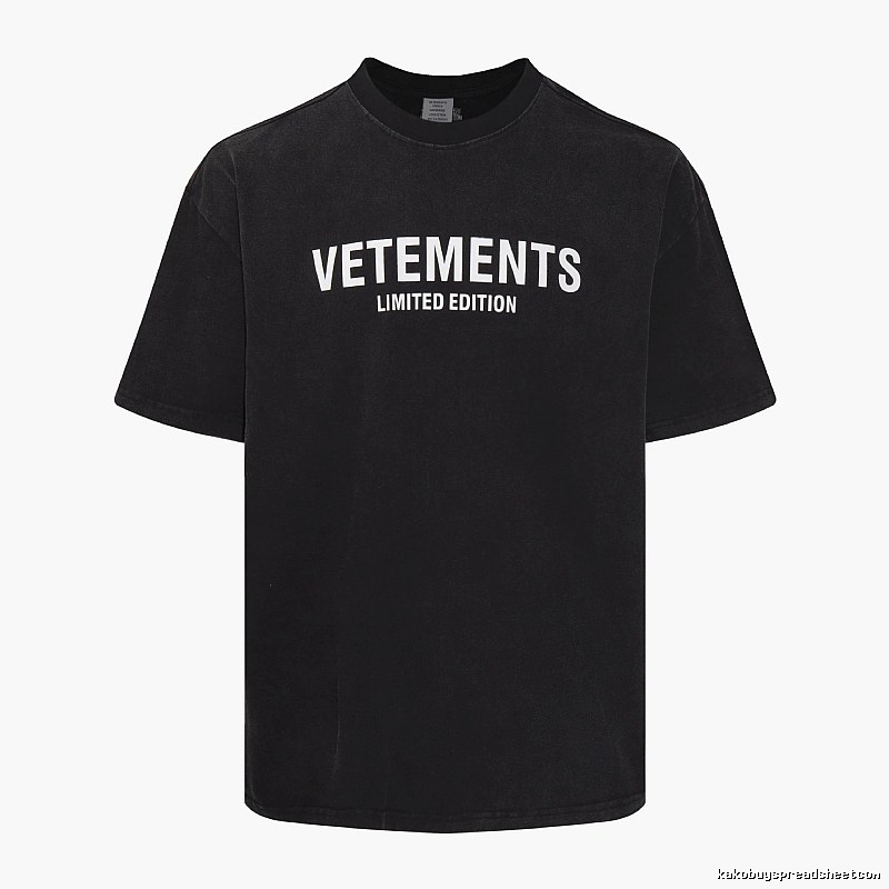 Monogram Statement graphic T-shirt Black Colorful Lucky for Layered Styling