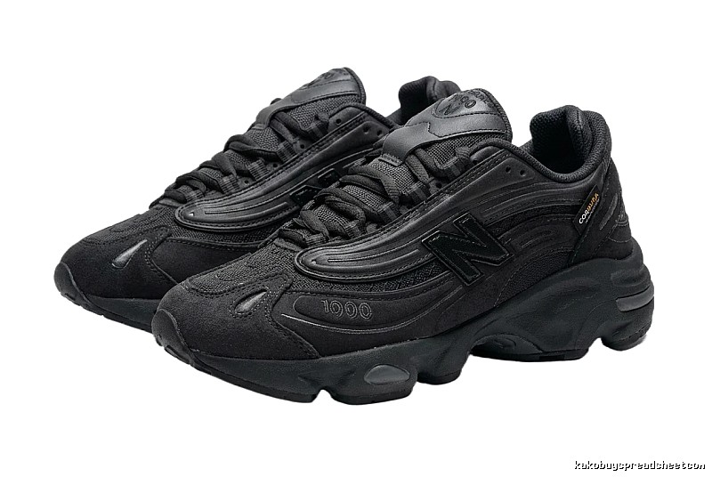 New Balance 1906 retro style black shoes