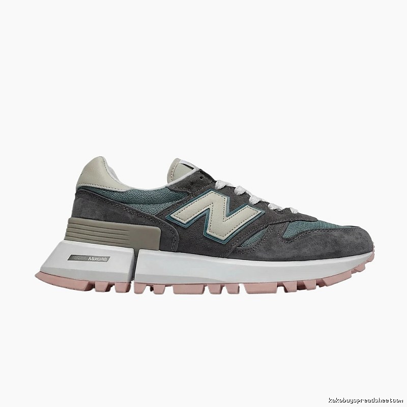 New Balance retro gray sports shoes