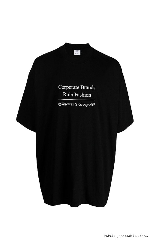 Patterned Statement graphic T-shirt Black Colorful Lucky with Signature Styling