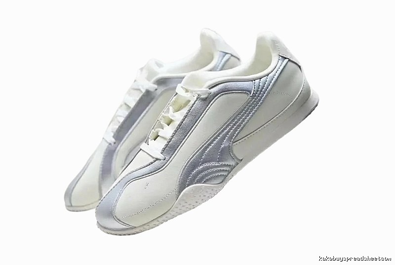 PUMA retro-style grey and white sports shoes