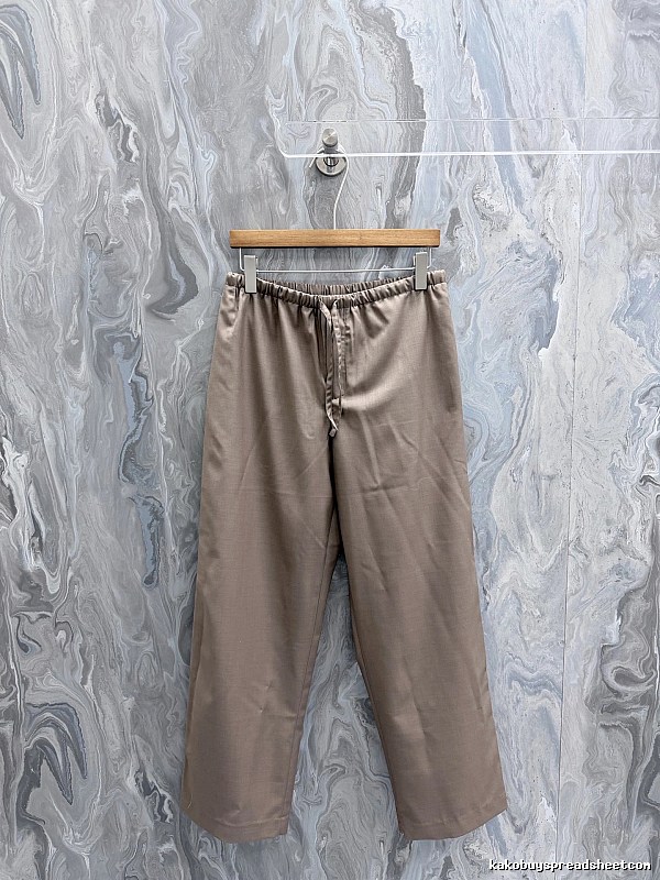 Relaxed Casual Pants with elastic waist and cropped straight leg - Daily
