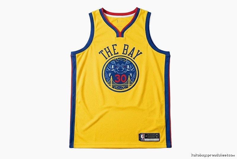 Stephenen Curry's yellow and blue retro-style jersey