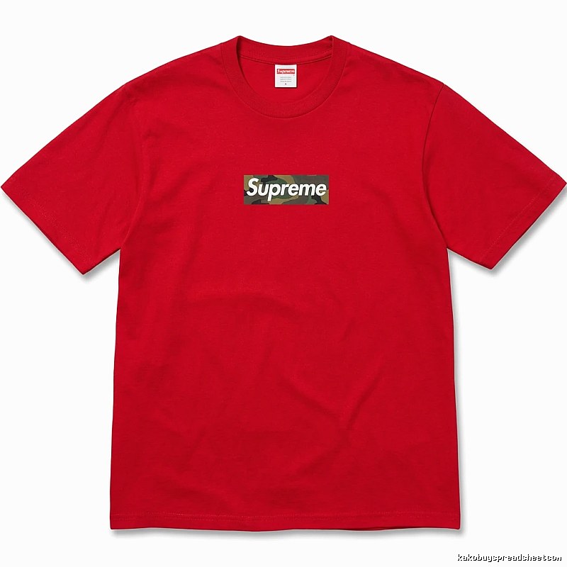 Supreme camouflage-style red T-shirt