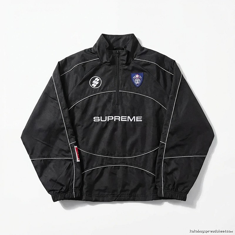 Supreme sporty black coat