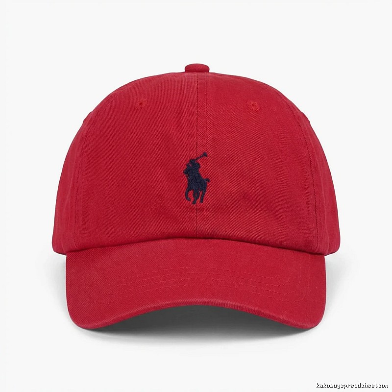The classic and simple style red hat of Ralph Lauren