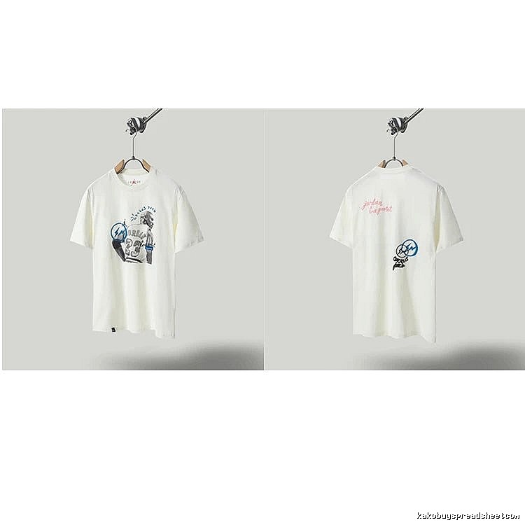 Travis Scott x Jordan Co-branded Graffiti-style Off-white T-shirt