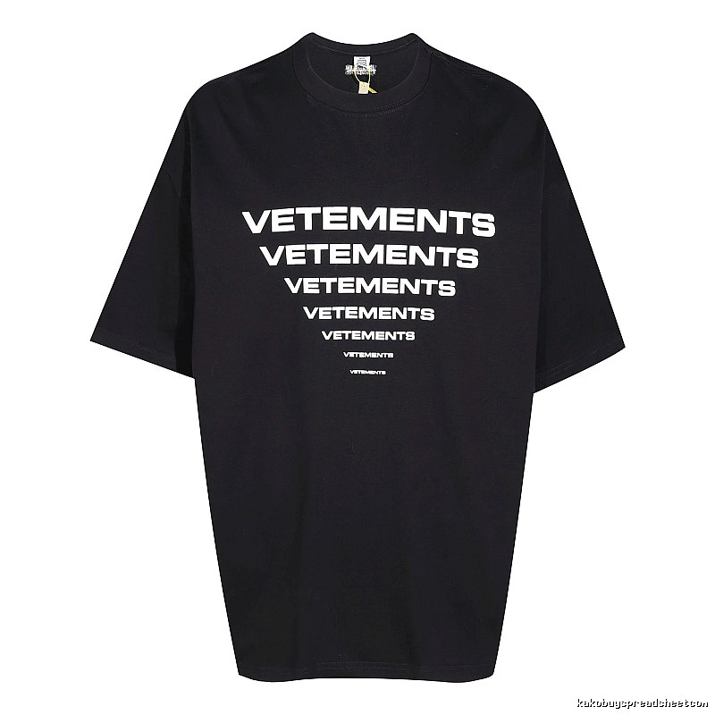 Urban Statement graphic T-shirt Black Colorful Lucky with Statement Pattern